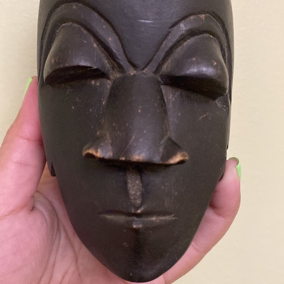 Vintage Wooden Hand Carved African Keepsake Trinket - Picture 6 of 11